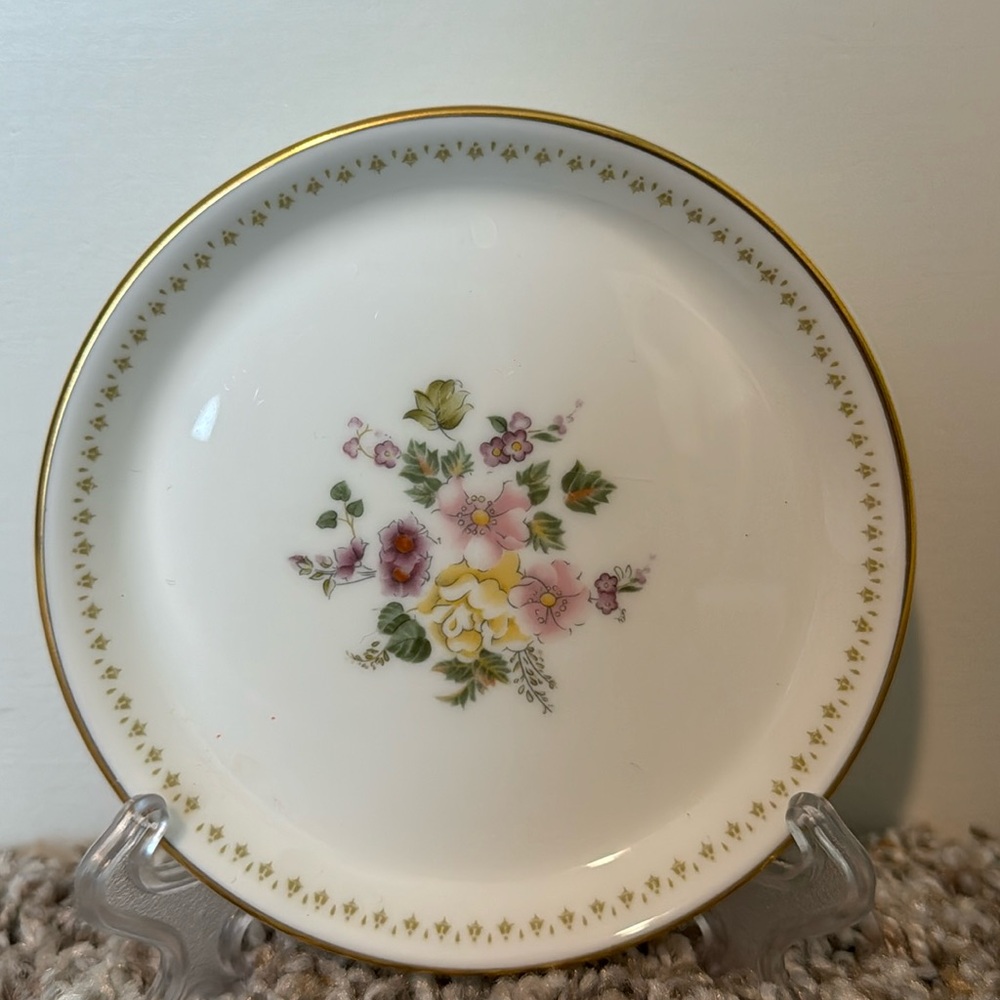 Vintage Wedgwood Mirabelle Floral Trinket Ring Dish Small 4” Bone China
